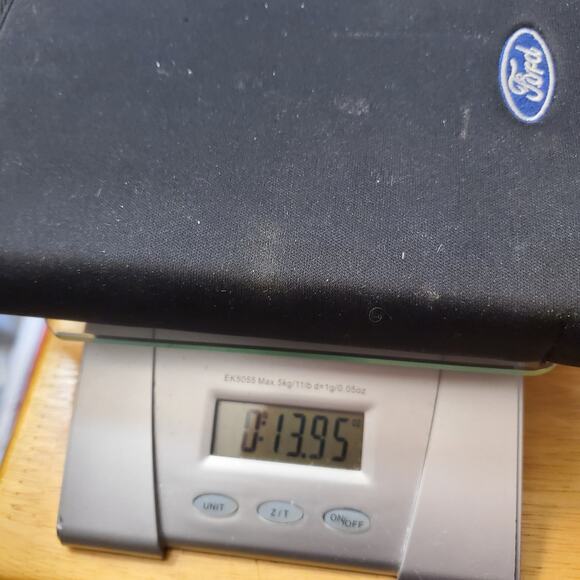 2002 Ford Escape Owners Manual Set with Case - Picture 8 of 8